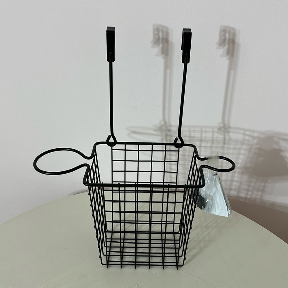 Over the cabinet door Hair accessories holder